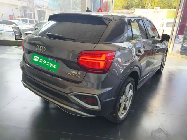 Audi Q2L — Фото автомобиля 6