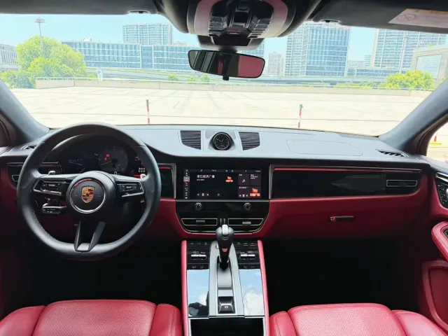 Porsche Macan — Фото автомобиля 7