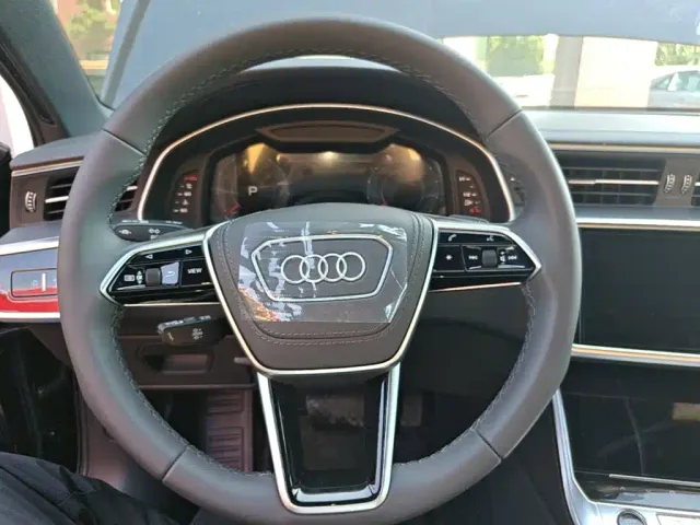 Audi A6L — Фото автомобиля 10