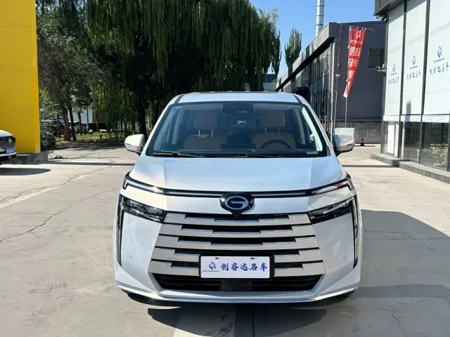 GAC Trumpchi E8 — Фото автомобиля 2