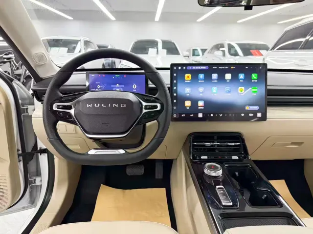 Wuling Starlight — Фото автомобиля 16