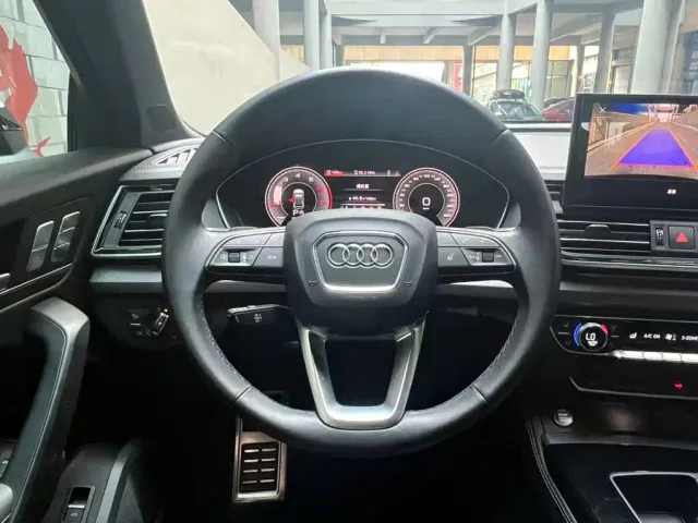 Audi Q5L — Фото автомобиля 13
