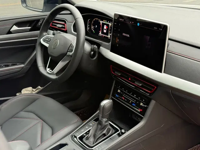 Volkswagen Lavida — Фото автомобиля 8