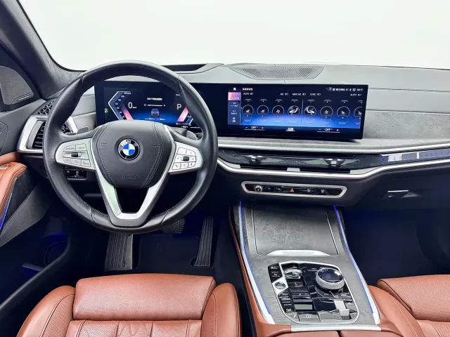 BMW X7 — Фото автомобиля 14