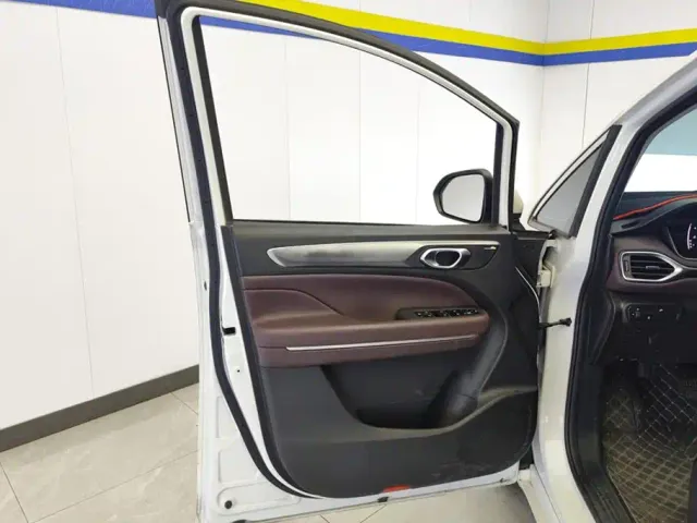 GAC Trumpchi M6 — Фото автомобиля 7