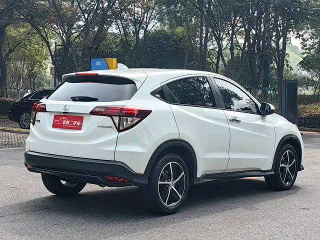Honda Vezel — Фото автомобиля 13