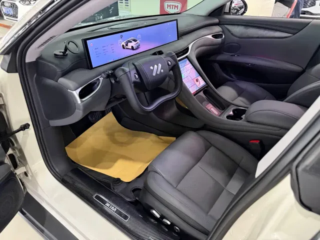 IM Motors L6 — Фото автомобиля 9