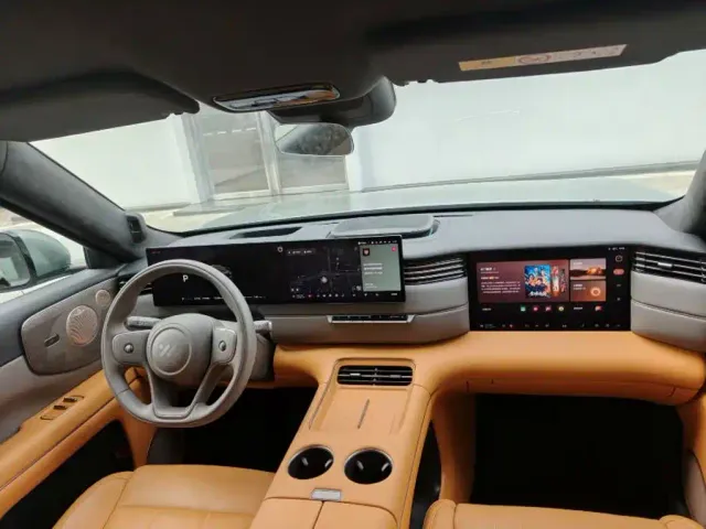IM Motors LS8 — Фото автомобиля 9