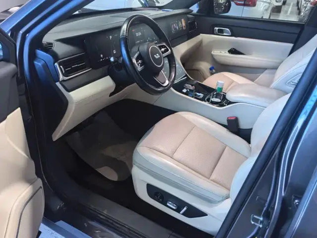 Li Auto ONE — Фото автомобиля 9