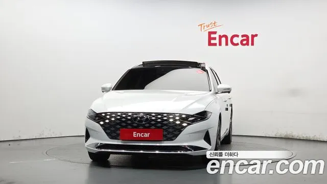 Hyundai Grandeur — Фото автомобиля 3