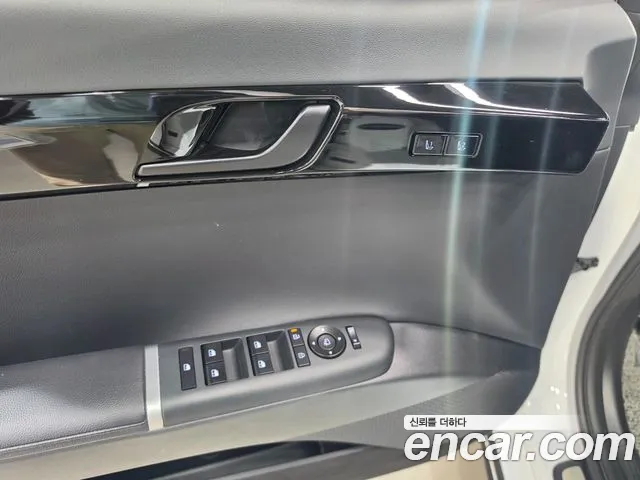Hyundai Grandeur GN7 — Фото автомобиля 16