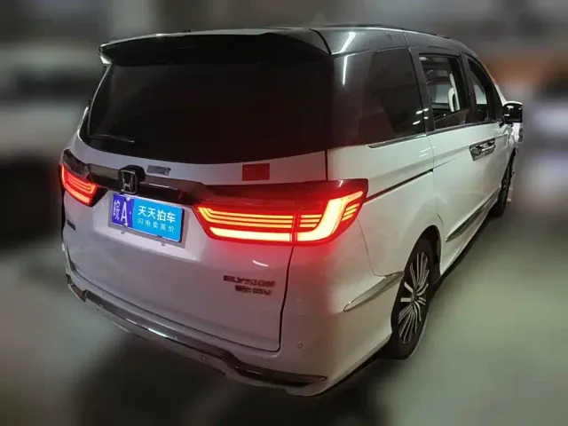 Honda Elysion — Фото автомобиля 2