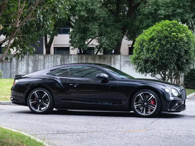 Bentley Continental — Фото автомобиля 4
