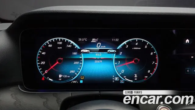 Mercedes-Benz E-Class — Фото автомобиля 7