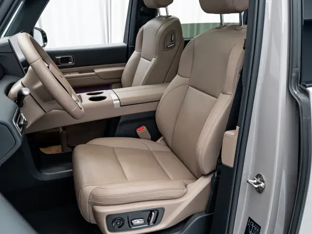 Li Auto MEGA — Фото автомобиля 12