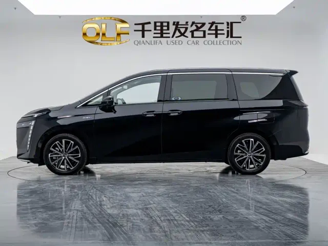 GAC Trumpchi E8 — Фото автомобиля 7