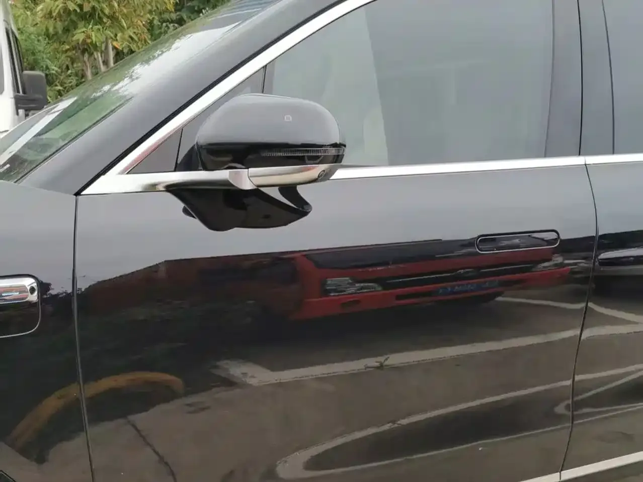 AITO Wenjie AITO M9 2024 Range Extender Max Edition 42kWh 6-seater — Фото автомобиля 3