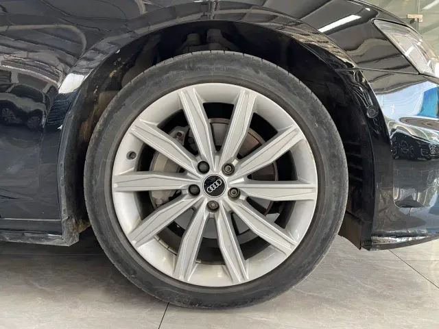 Audi A6L — Фото автомобиля 20