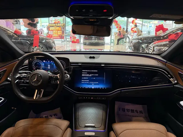 Mercedes-Benz E-Class — Фото автомобиля 17