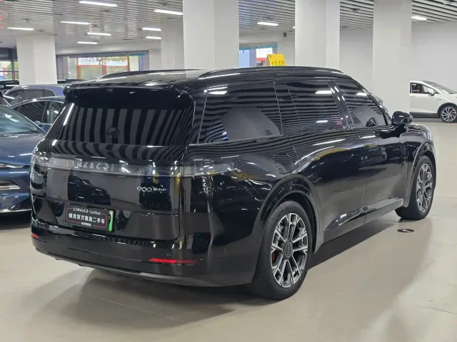 Lynk & Co 900 — Фото автомобиля 17