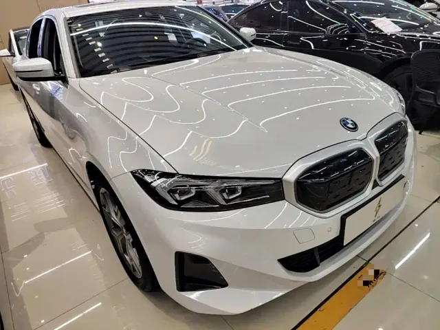 BMW i3 — Фото автомобиля 3
