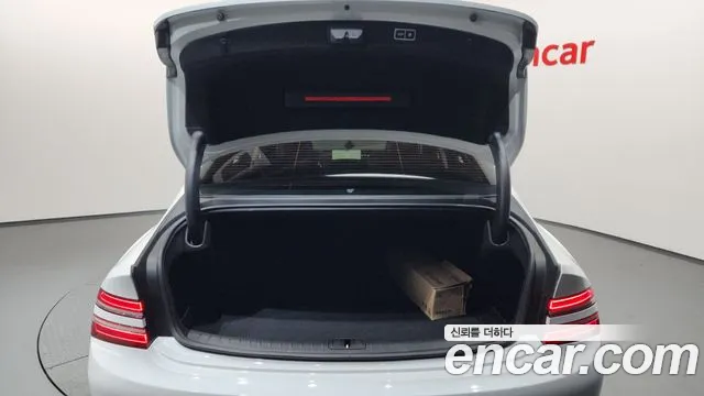 Genesis G80 Бензин 2.5 турбо AWD — Фото автомобиля 15