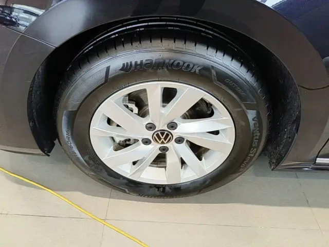 Volkswagen Passat — Фото автомобиля 22