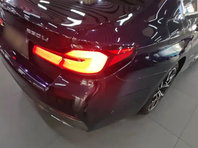 BMW 5 Series — Фото автомобиля 7