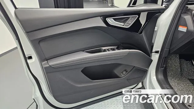 Audi Q4 e-tron — Фото автомобиля 24