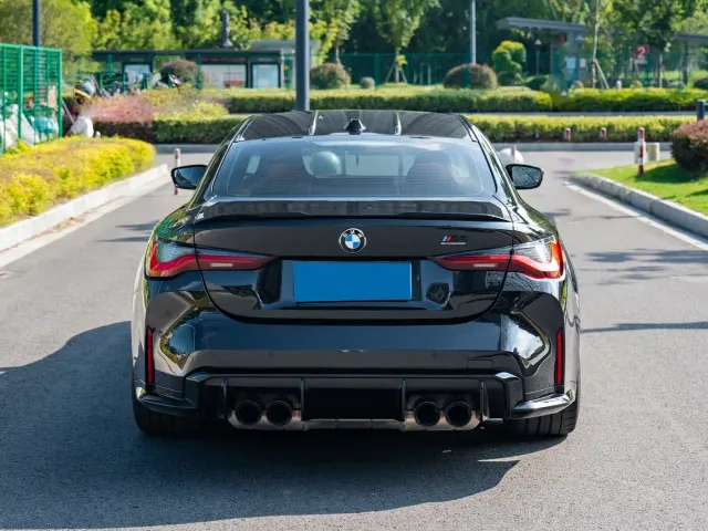 BMW M4 — Фото автомобиля 5