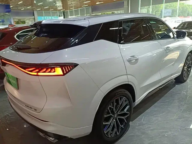 Changan UNI-Z — Фото автомобиля 6