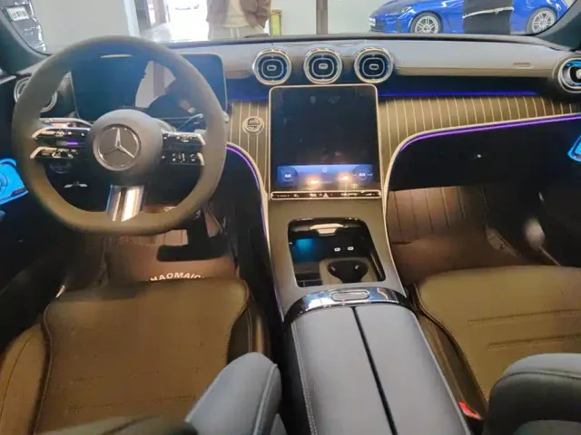 Mercedes-Benz C-Class — Фото автомобиля 12