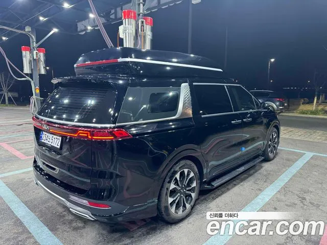 Kia Carnival Generation 4 — Фото автомобиля 3