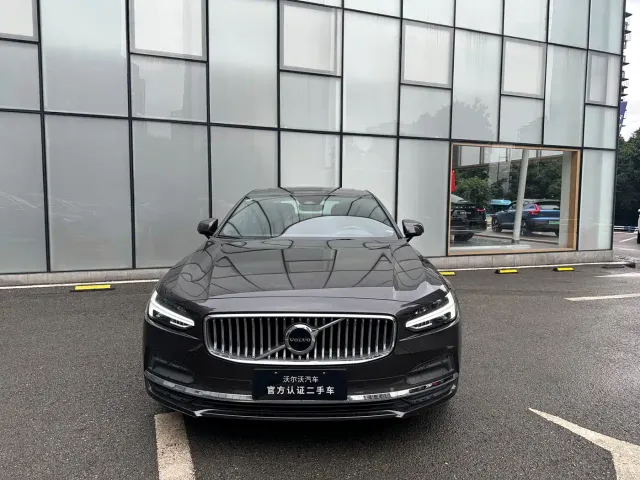Volvo S90 — Фото автомобиля 2