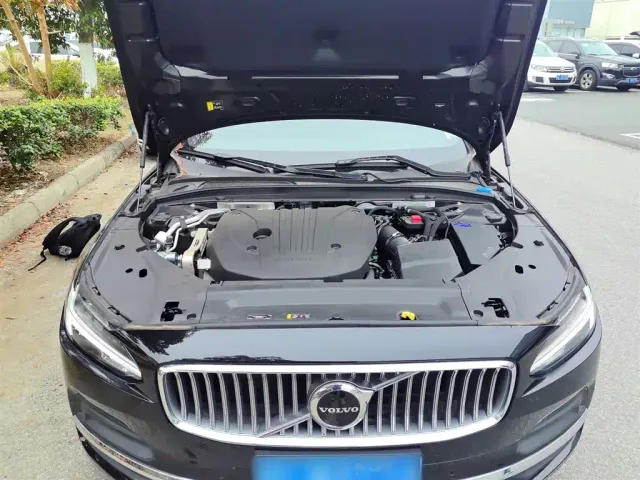 Volvo S90 — Фото автомобиля 15