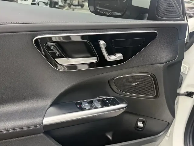 Mercedes-Benz C-Class — Фото автомобиля 12