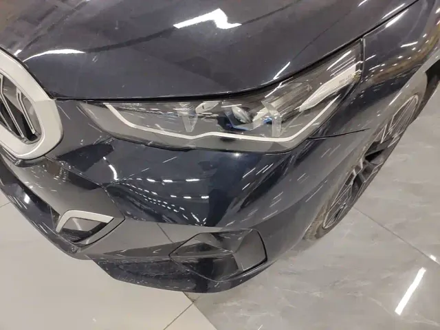 BMW 5 Series — Фото автомобиля 23