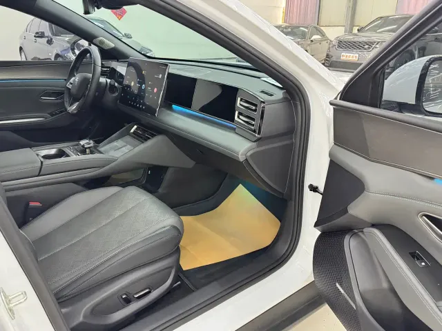 BYD Qin L — Фото автомобиля 7