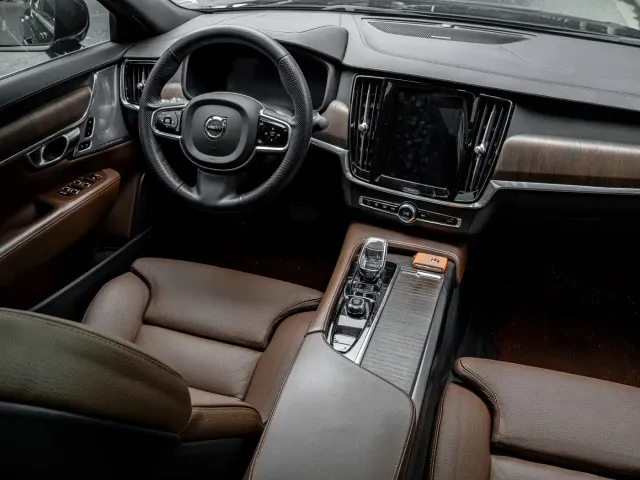 Volvo S90 — Фото автомобиля 13