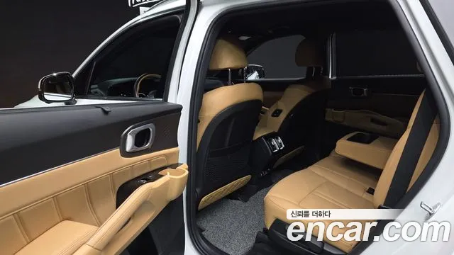 Kia Sorento Sorento 4-е поколение Бензин 2.5T 2WD — Фото автомобиля 11