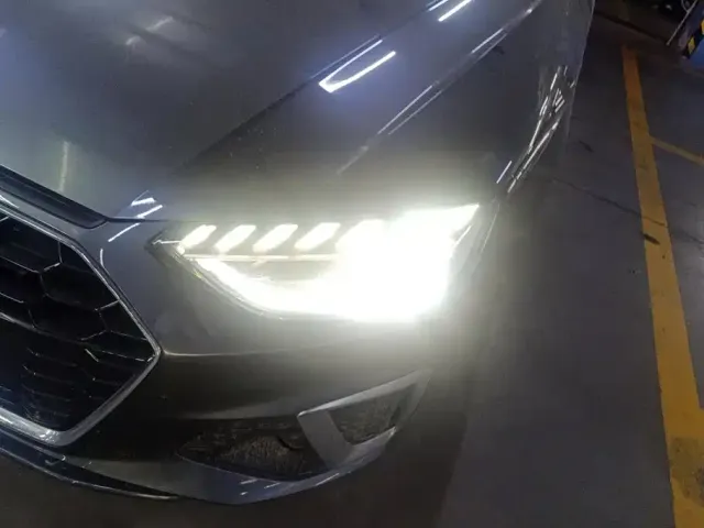 Audi A4L — Фото автомобиля 5