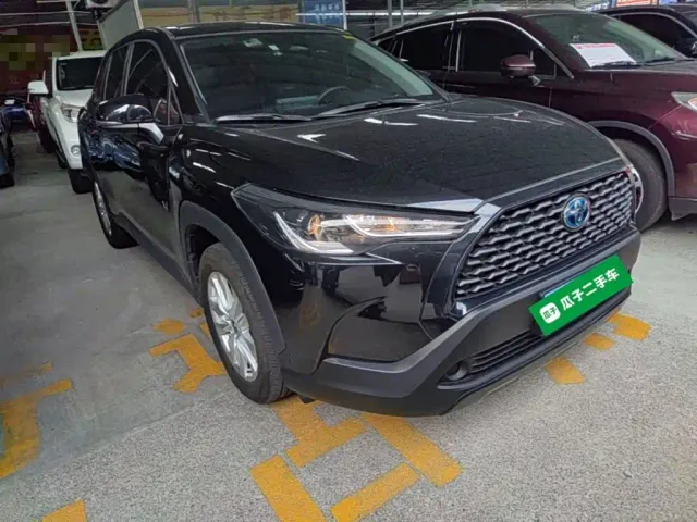 Toyota Corolla Cross — Фото автомобиля 3
