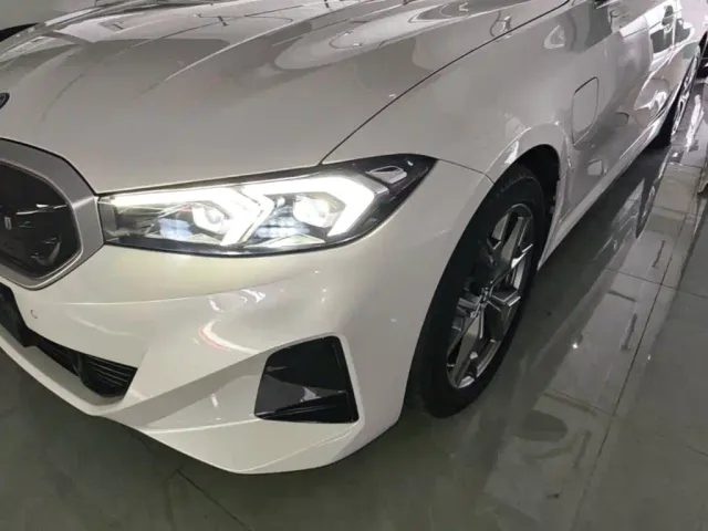 BMW i3 — Фото автомобиля 23