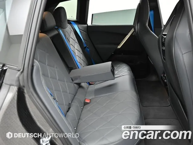 BMW iX — Фото автомобиля 13