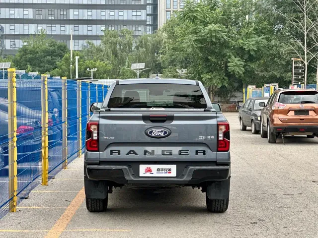 Ford Ranger — Фото автомобиля 11