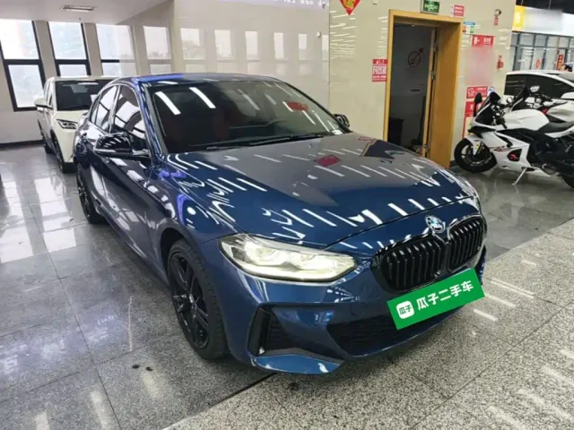 BMW BMW 1 Series 2021 Facelift 125i M Sport Shadow Edition — Фото автомобиля 3