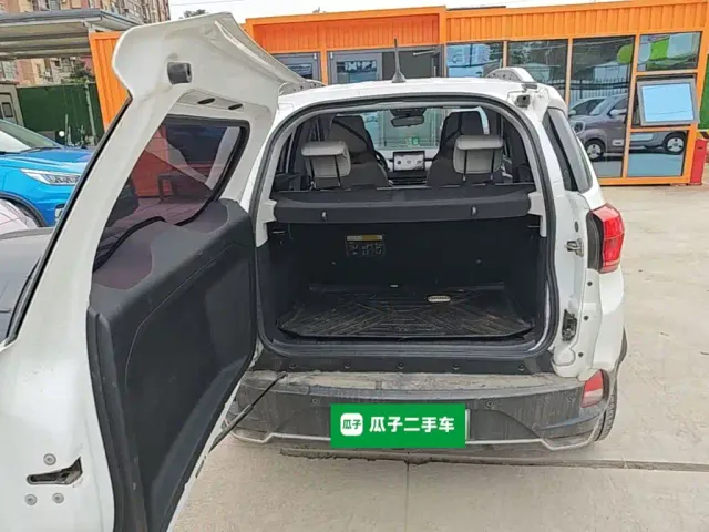 BYD Yuan Pro — Фото автомобиля 18
