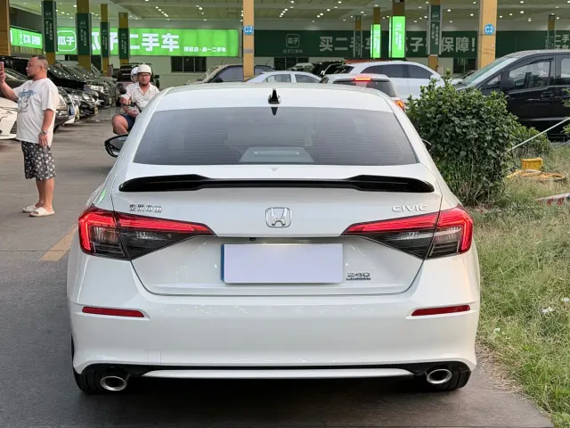 Honda Civic — Фото автомобиля 12
