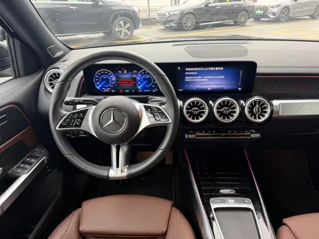 Mercedes-Benz EQB — Фото автомобиля 15