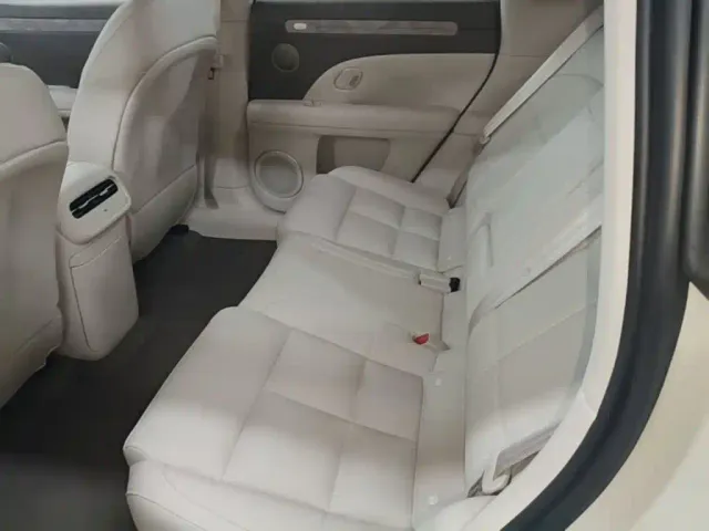 IM Motors LS6 — Фото автомобиля 21